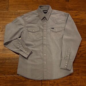 Vintage Wrangler Pearl Snap Men's Denim  Button Down Shirt